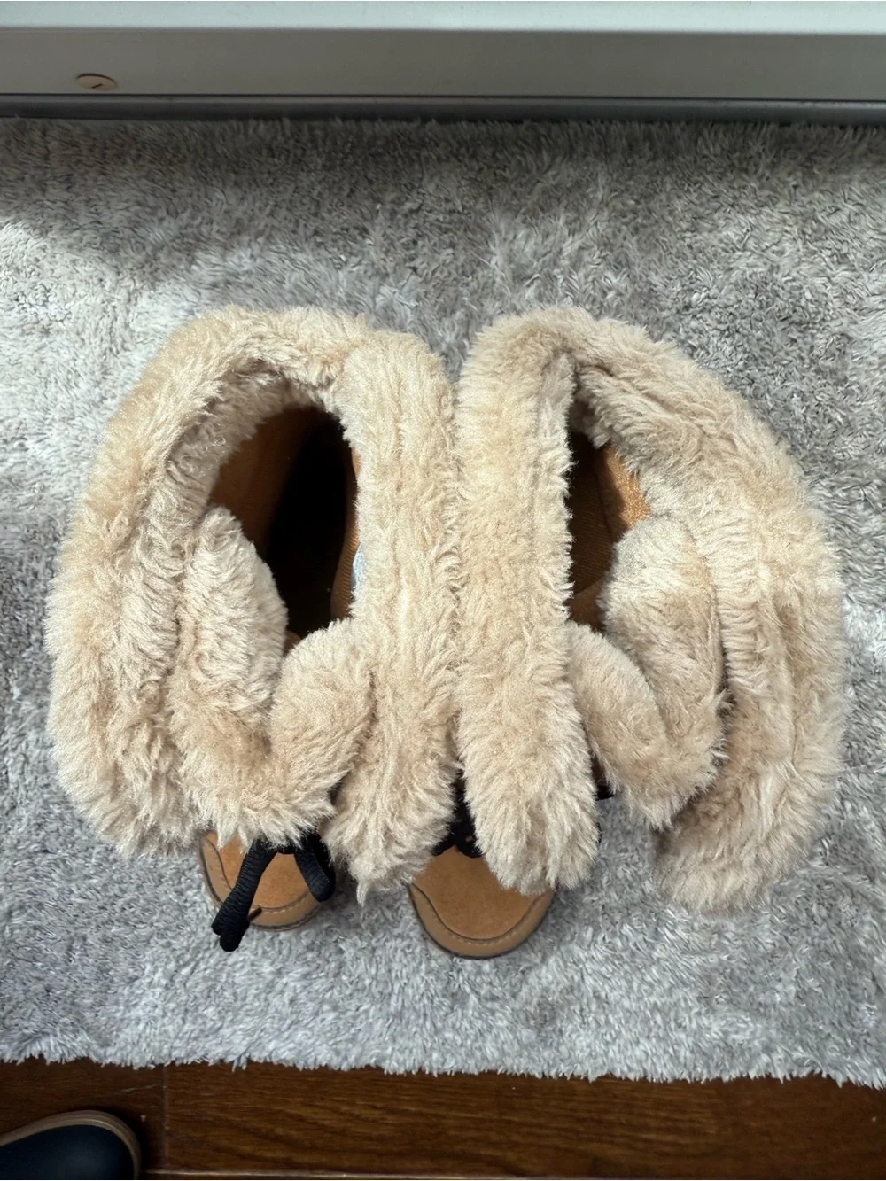 Columbia cozy tan